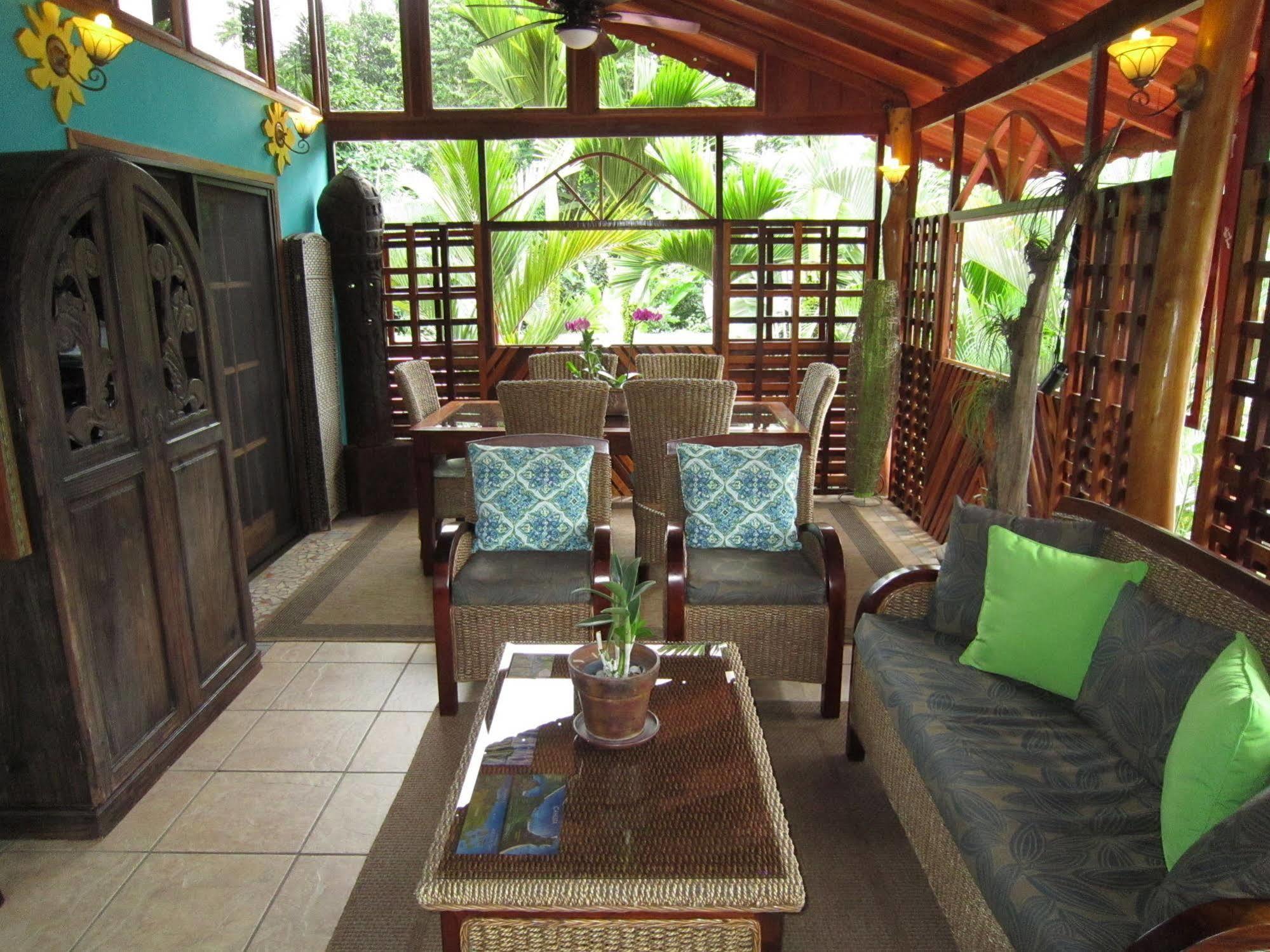 Physis Caribbean Bed & Breakfast Puerto Viejo de Talamanca Extérieur photo