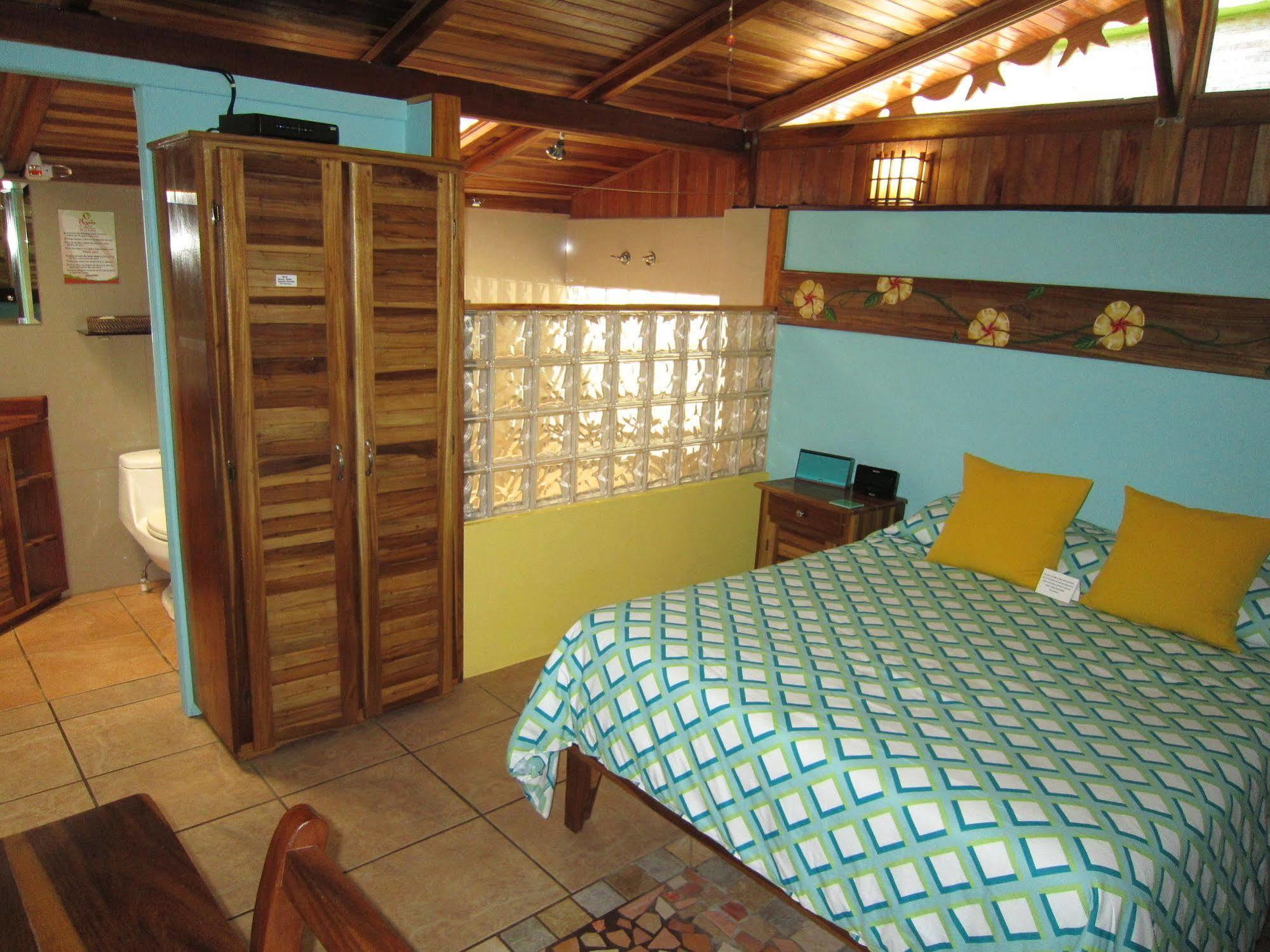 Physis Caribbean Bed & Breakfast Puerto Viejo de Talamanca Extérieur photo