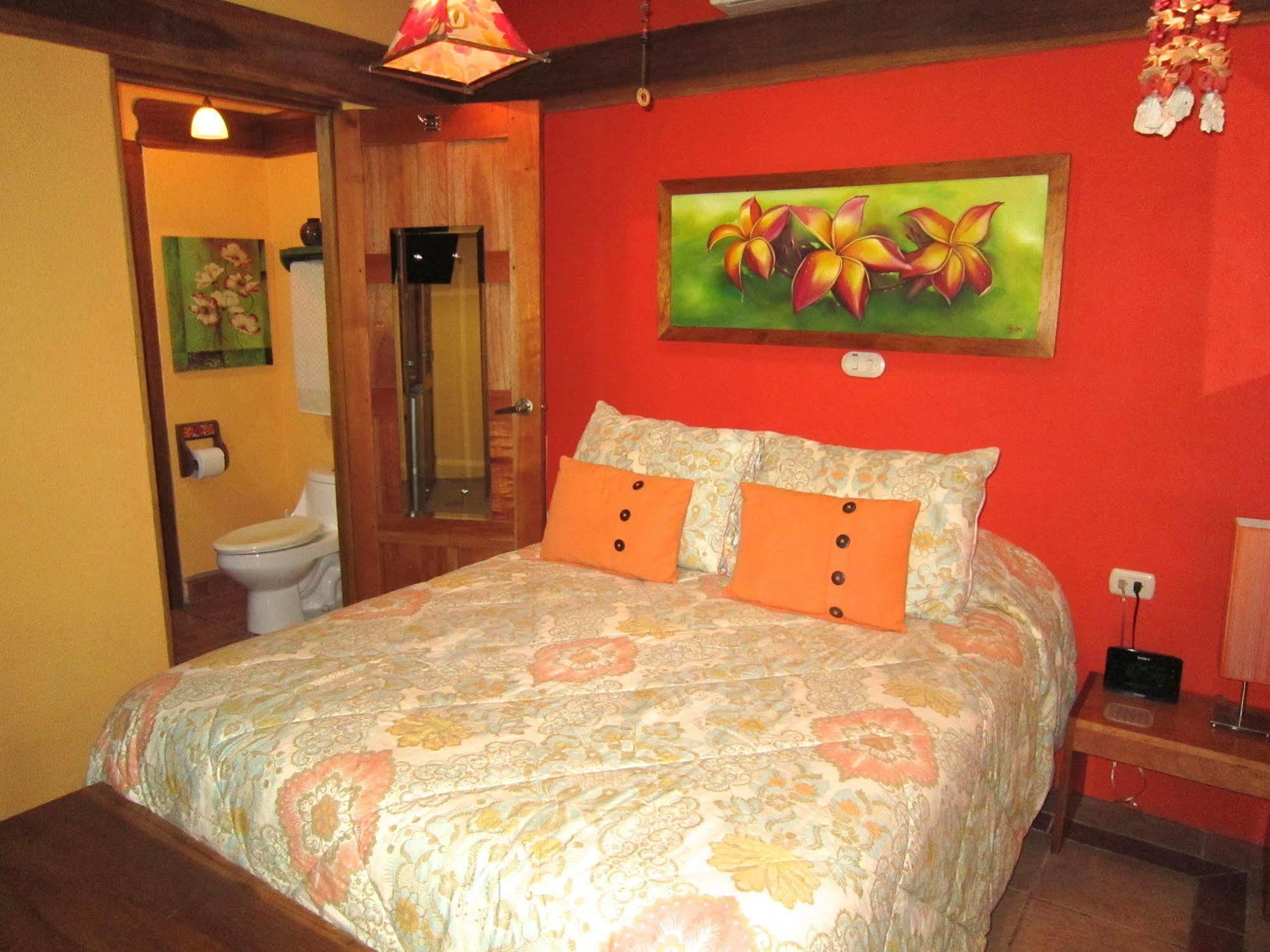 Physis Caribbean Bed & Breakfast Puerto Viejo de Talamanca Extérieur photo