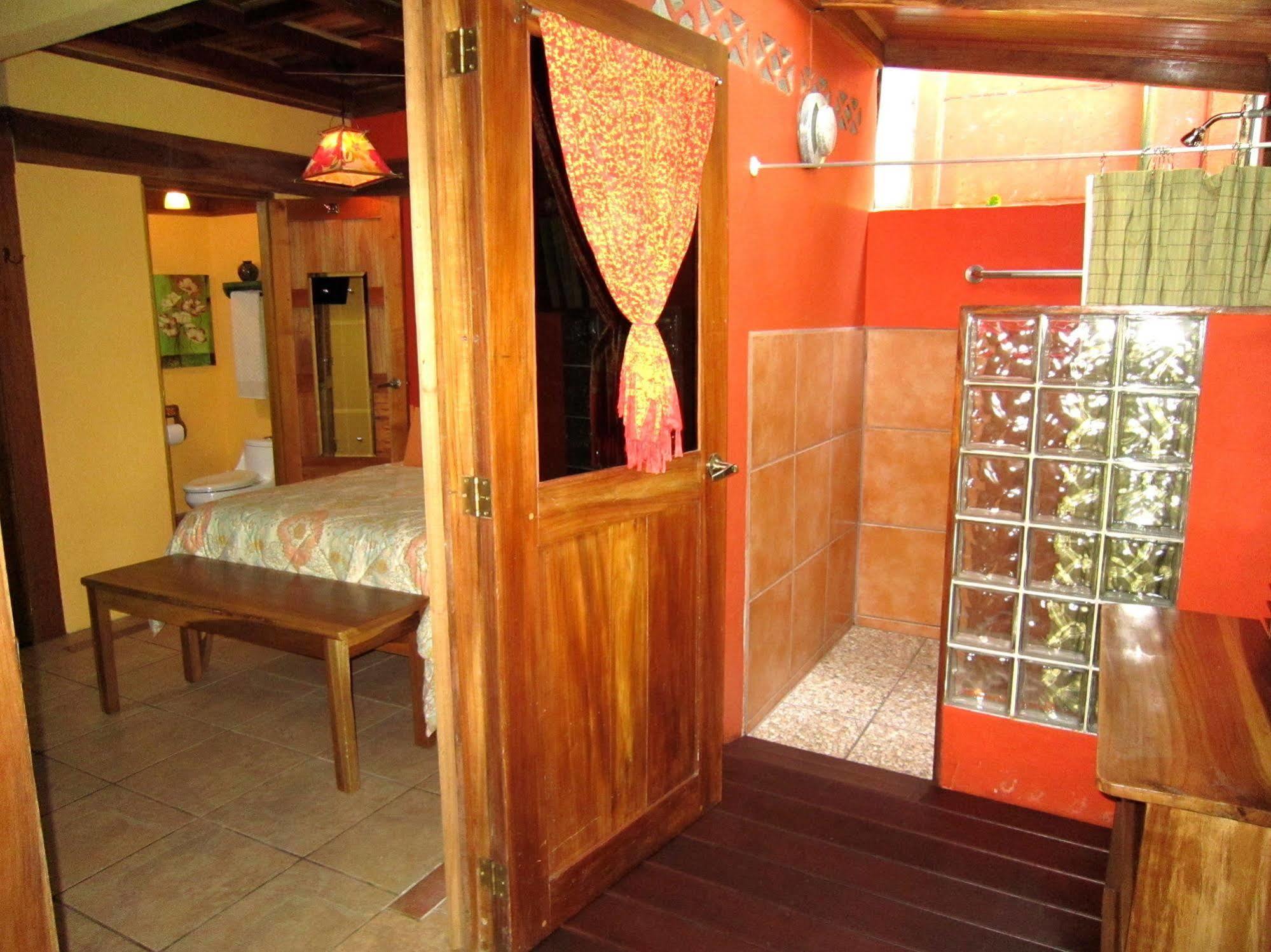 Physis Caribbean Bed & Breakfast Puerto Viejo de Talamanca Extérieur photo