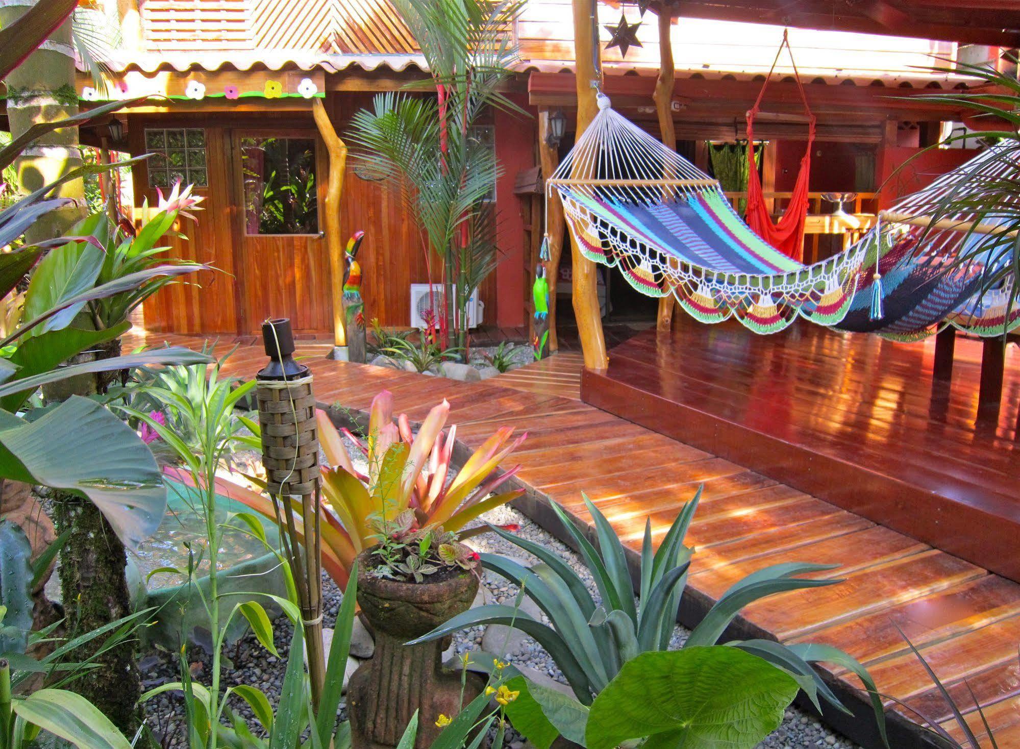 Physis Caribbean Bed & Breakfast Puerto Viejo de Talamanca Extérieur photo