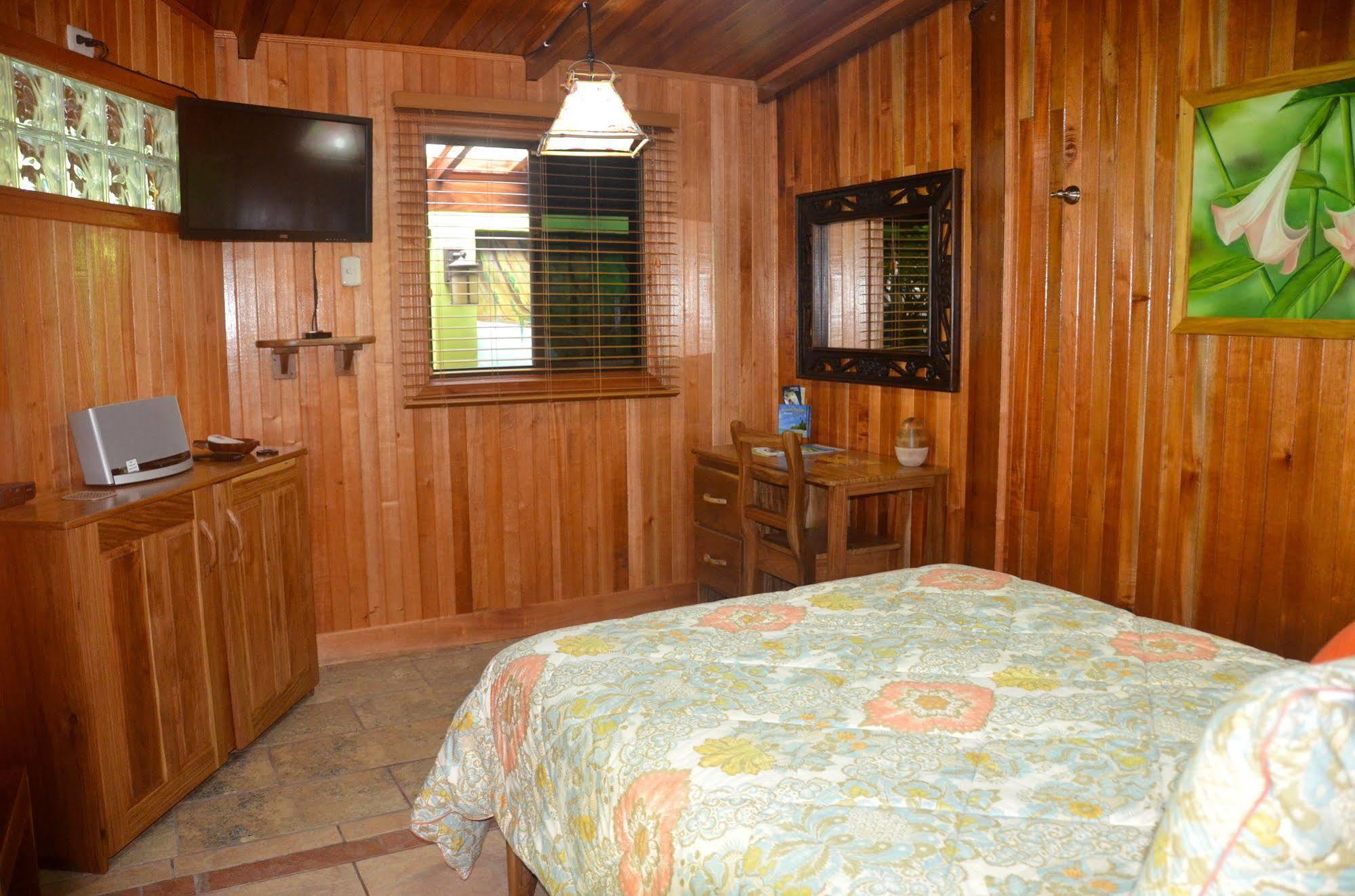 Physis Caribbean Bed & Breakfast Puerto Viejo de Talamanca Extérieur photo